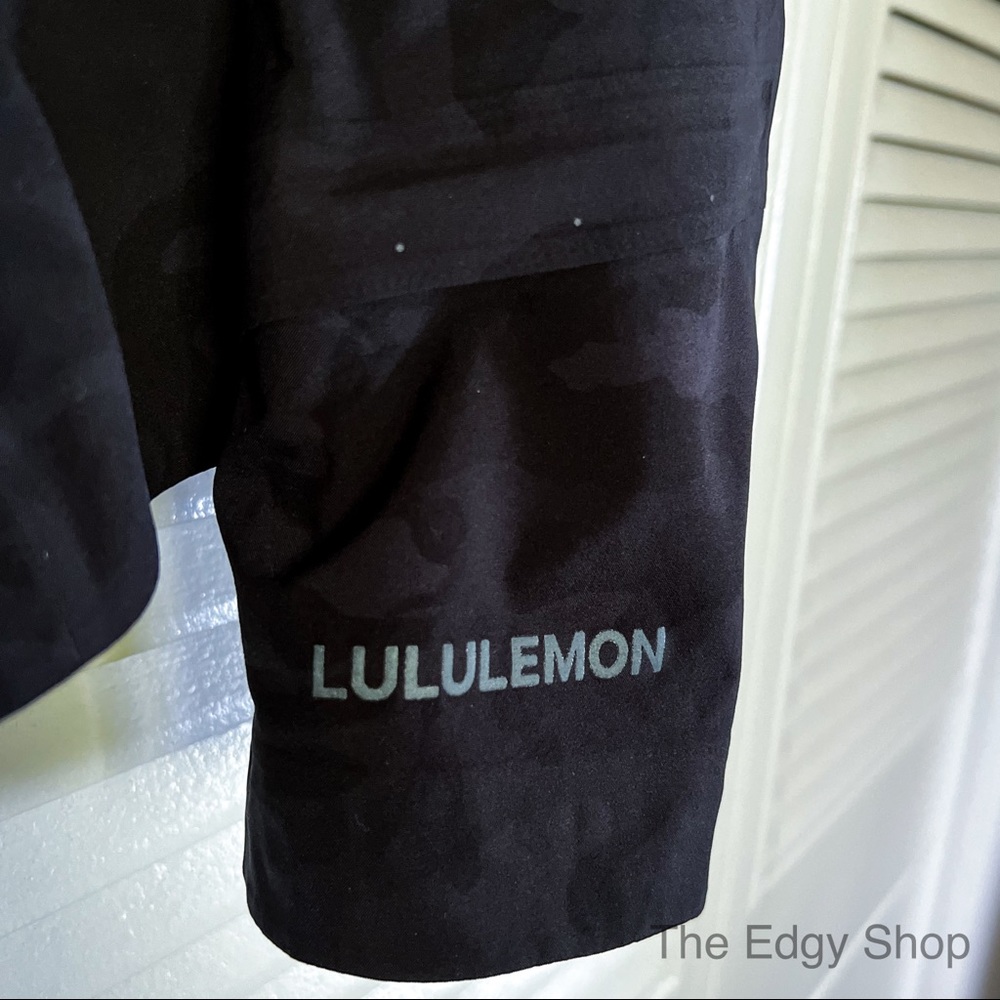 lululemon athletica | Break a Trail Jacket Incognito Camo Multi Grey - Picture 3 of 8